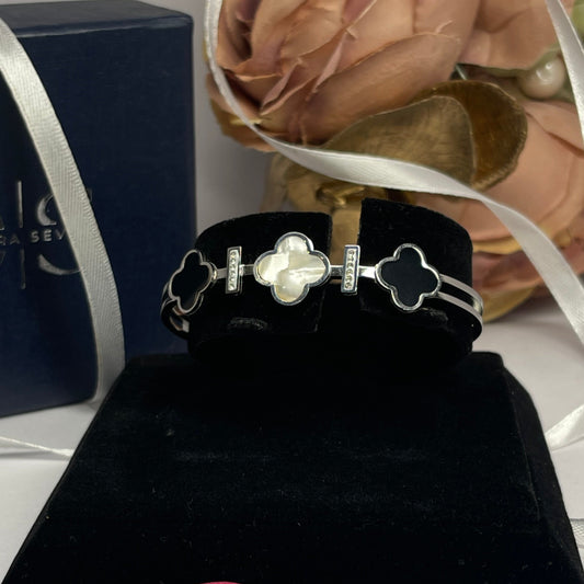 Charm band